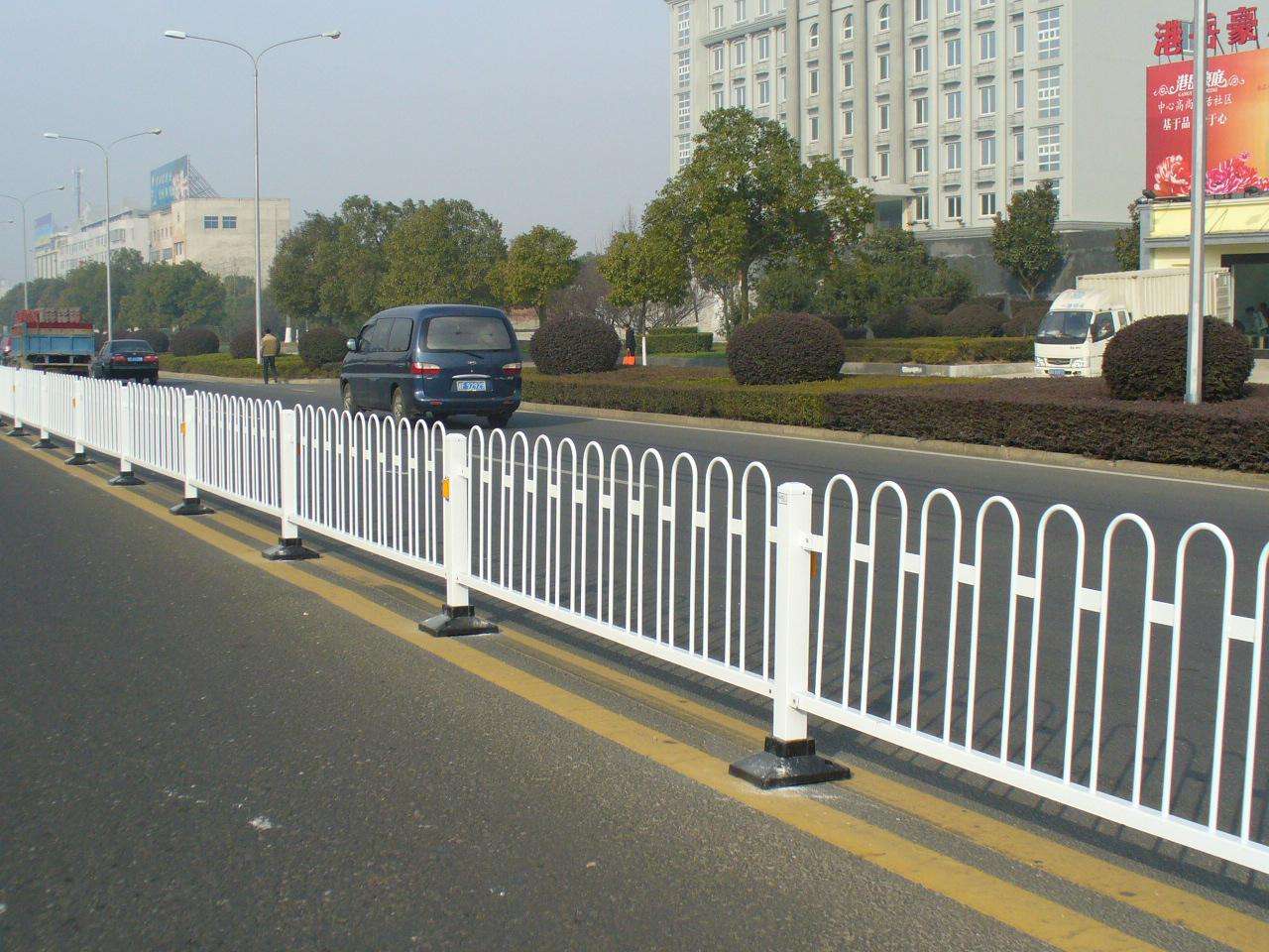 浅述道路护栏的设计要求